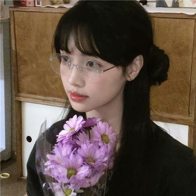 他的模样